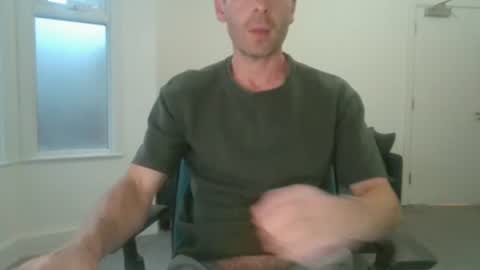 Snapshot of frenchbdmaninlondon chatting on 07-06-26, 08:11 Horny Paul online show from 07-06-26, 08:11