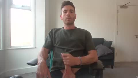 Snapshot of frenchbdmaninlondon chatting on 07-09-26, 01:37 Horny Paul online show from 07-09-26, 01:37