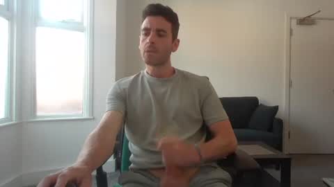 Snapshot of frenchbdmaninlondon chatting on 07-17-26, 10:22 Horny Paul online show from 07-17-26, 10:22