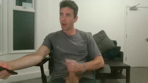 Snapshot of frenchbdmaninlondon chatting on 08-07-26, 09:06 Horny Paul online show from 08-07-26, 09:06