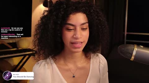 Snapshot of fresatanica chatting on 02-08-25, 10:07 Vale online show from 02-08-25, 10:07