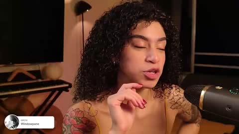 Snapshot of fresatanica chatting on 02-19-25, 05:27 Vale online show from 02-19-25, 05:27