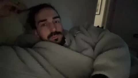 Snapshot of freshitalianguy chatting on 11-10-25, 04:39 ITALIANGUY online show from 11-10-25, 04:39