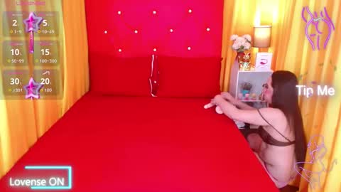 Snapshot of freshtsbigcum chatting on 11-27-25, 06:43 anna online show from 11-27-25, 06:43