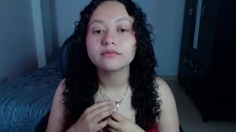 Snapshot of freud_x_louise1 chatting on 10-14-25, 01:12 Louise  online show from 10-14-25, 01:12