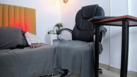 Snapshot of freya_26 chatting on 01-11-26, 04:01 Freya online show from 01-11-26, 04:01