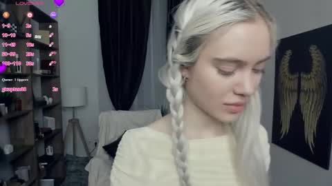 Freya online show from 02-09-26, 07:07