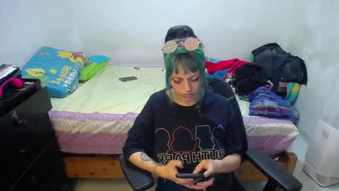 freyaa_sorceress online show from 03-11-25, 08:20