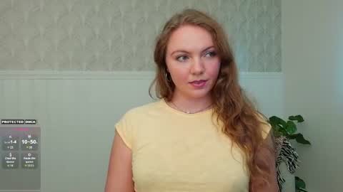 Snapshot of freyafux chatting on 07-23-26, 10:19 Miss Freya online show from 07-23-26, 10:19