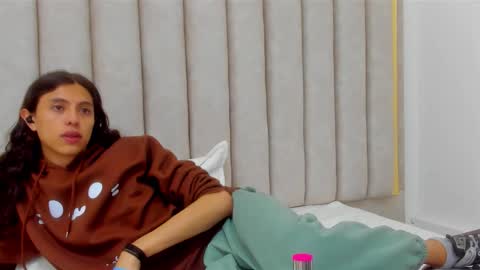 FREYA online show from 12-02-25, 01:50