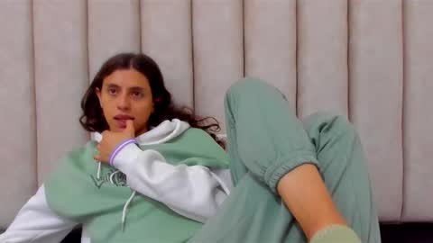 FREYA online show from 12-05-25, 02:36