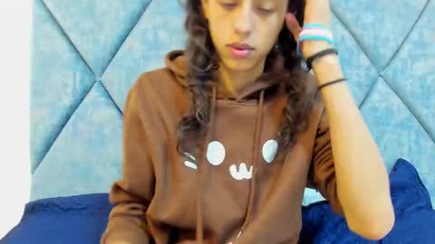 FreyaMoller  online show from 01-15-26, 02:32