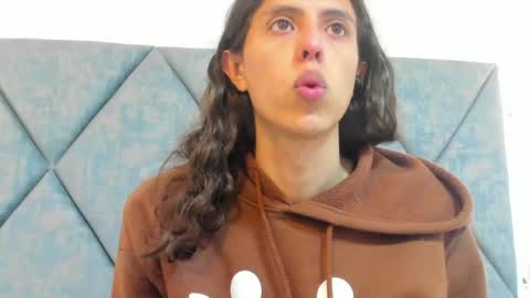 Snapshot of freyamoller_ chatting on 07-18-26, 07:17 FreyaMoller online show from 07-18-26, 07:17