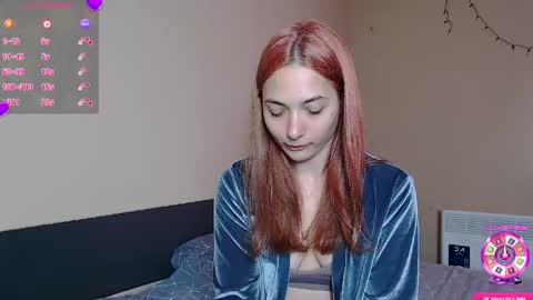 Snapshot of freyaoliver chatting on 05-14-26, 03:30 FreyaOliver online show from 05-14-26, 03:30