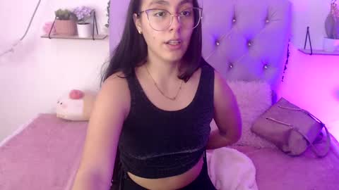 Snapshot of freyja_01 chatting on 03-06-25, 01:58 Freyja online show from 03-06-25, 01:58