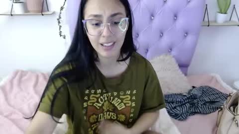 Snapshot of freyja_01 chatting on 09-26-25, 11:09 Freyja online show from 09-26-25, 11:09