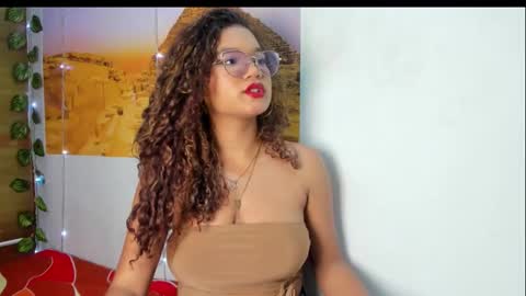 Snapshot of frezzita_ chatting on 10-30-25, 07:14 Frezzita online show from 10-30-25, 07:14