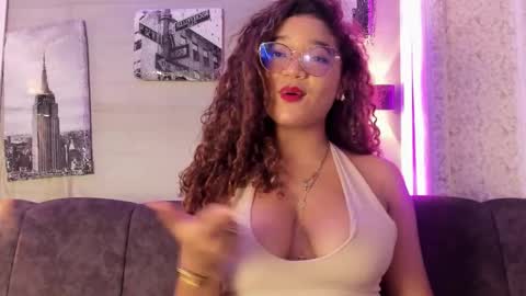 Snapshot of frezzita_ chatting on 11-19-25, 07:36 Frezzita online show from 11-19-25, 07:36