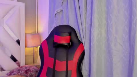 Snapshot of frezzita_ chatting on 12-14-25, 07:51 Frezzita online show from 12-14-25, 07:51