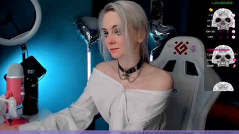 Frida A boost to fortune for the one who gives a thumbs up and a bonus lucky for those who support me by joining the fanclub online show from 01-28-25, 10:56