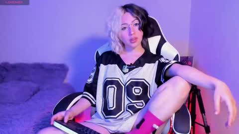 Snapshot of frida_lassi_ chatting on 10-05-25, 11:02 frida_lassi_ online show from 10-05-25, 11:02