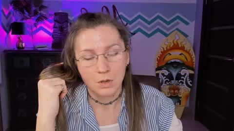 Snapshot of fridatander chatting on 03-03-25, 12:16 Frida Tander online show from 03-03-25, 12:16