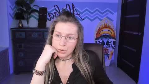 Snapshot of fridatander chatting on 03-08-25, 07:09 Frida Tander online show from 03-08-25, 07:09