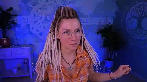 Frida Tander online show from 03-26-26, 07:14