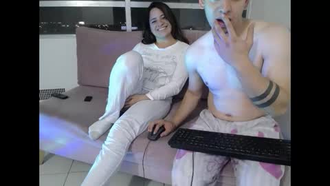 Snapshot of friendshot1209 chatting on 10-06-25, 04:43 Oliver-Venus online show from 10-06-25, 04:43