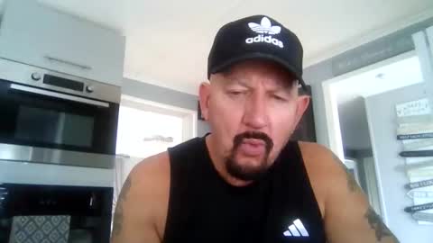 Snapshot of friskyneedsum chatting on 02-09-26, 01:37 bob online show from 02-09-26, 01:37