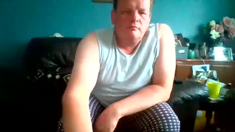 Snapshot of fritzboy290 chatting on 07-09-26, 07:29 Tom online show from 07-09-26, 07:29