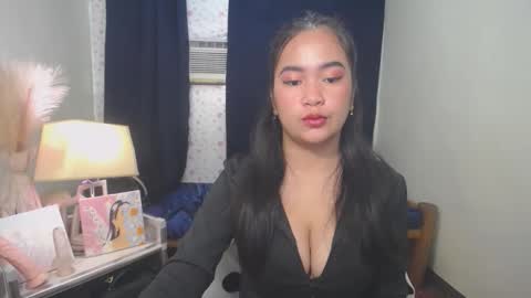 Snapshot of fritzielovesyou chatting on 10-26-25, 02:06 FRITZIE online show from 10-26-25, 02:06