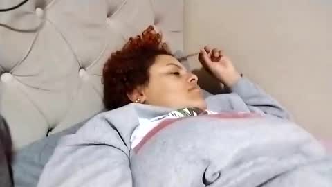 Frizzy girl online show from 11-02-25, 03:09