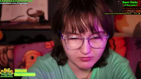 Snapshot of frogessjay chatting on 11-07-25, 04:01 Jaywise Frogfoot online show from 11-07-25, 04:01