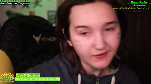 Snapshot of frogessjay chatting on 12-13-25, 10:48 Jaywise Frogfoot online show from 12-13-25, 10:48