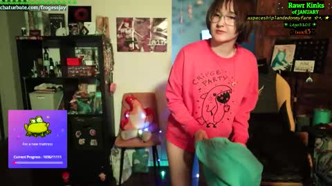 Snapshot of frogessjay chatting on 01-10-26, 08:54 Jaywise Frogfoot online show from 01-10-26, 08:54