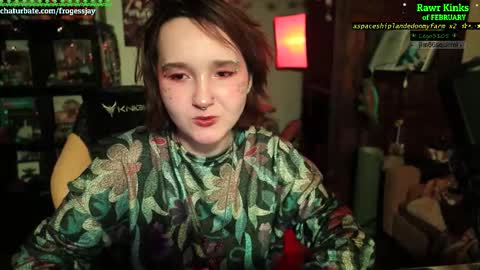 Snapshot of frogessjay chatting on 02-10-26, 06:45 Jaywise Frogfoot online show from 02-10-26, 06:45