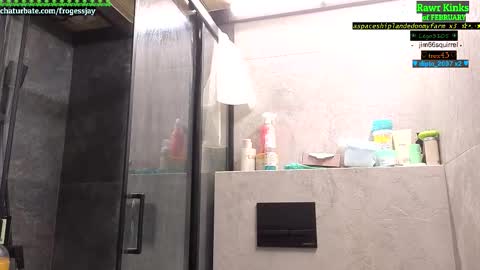 Snapshot of frogessjay chatting on 02-17-26, 07:09 Jaywise Frogfoot online show from 02-17-26, 07:09