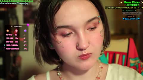 Snapshot of frogessjay chatting on 02-25-26, 05:11 Jaywise Frogfoot online show from 02-25-26, 05:11