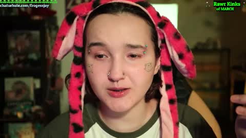 Snapshot of frogessjay chatting on 03-01-26, 06:43 Jaywise Frogfoot online show from 03-01-26, 06:43