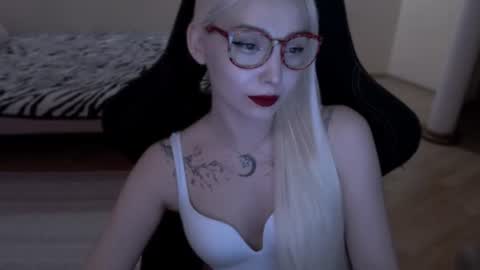 Lilith online show from 06-10-26, 09:03