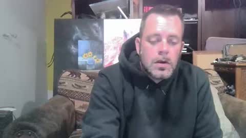 Snapshot of frostydhoman1221 chatting on 01-04-25, 01:31 frostydhoman1221 online show from 01-04-25, 01:31