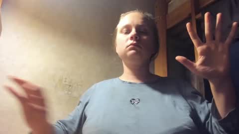 Snapshot of frumcake chatting on 12-25-24, 12:27 FrumCake online show from 12-25-24, 12:27