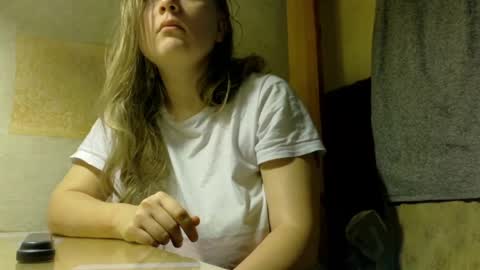 FrumCake online show from 03-31-26, 01:40