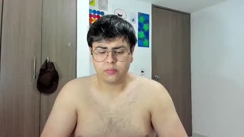 uwu online show from 03-25-26, 03:23