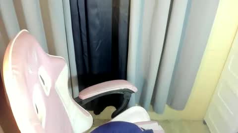 R A I N M O R A L E S  G M A I L . C O M online show from 04-09-26, 10:04