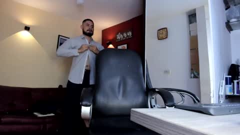 SERGIO THE SEX LAWYER online show from 04-24-26, 03:20