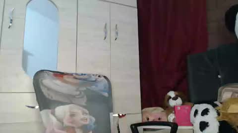 Mia and Gary  online show from 03-07-26, 01:24