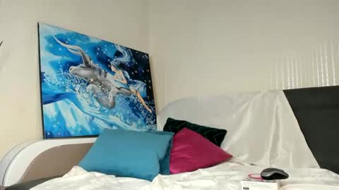 Snapshot of fuckingfairy chatting on 01-26-25, 08:46 Vicky online show from 01-26-25, 08:46