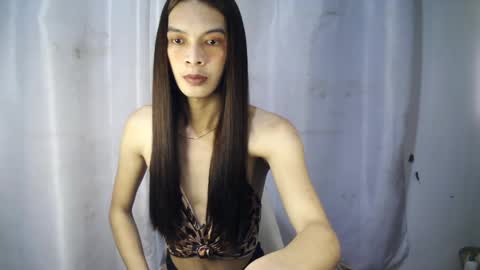 Snapshot of fuckinghotgazy chatting on 12-22-24, 02:38 gazy online show from 12-22-24, 02:38